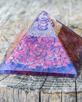 Pirâmide Orgonite Jaspe Vermelho