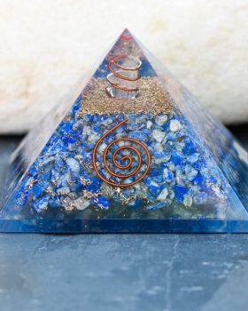 Pirâmide Orgonite Lápis-lazúli