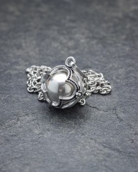 Colar Chama Anjos diferente