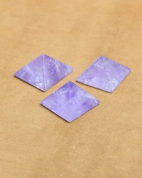 Pirâmides de cristal