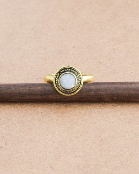 Anel feminino Pedra da Lua
