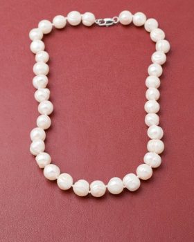 colar de pérolas curto