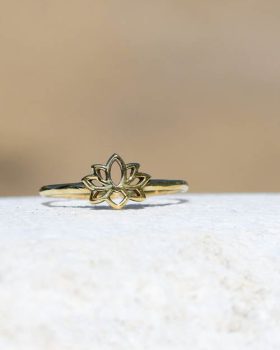 Símbolo Flor de Lótus em anel