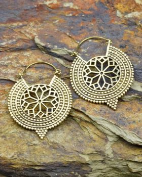 Brincos tendência Peprah