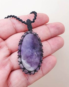 colar ametista em macrame