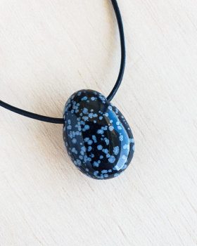 Colar Kuro Obsidiana Floco de Neve