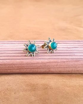 brincos stud verdes