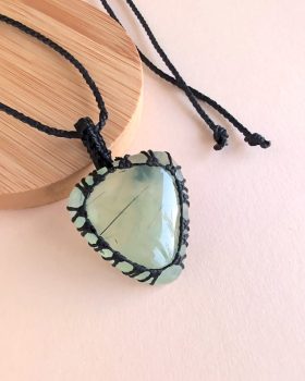colar namaste prehnite